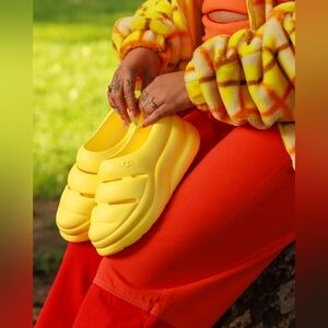 New UGG Sport Yeah Clogs in Canary Yellow